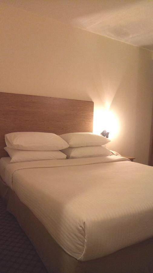 Hotel Sri Sutra - Bandar Sunway 3 Petaling Jaya Exteriör bild