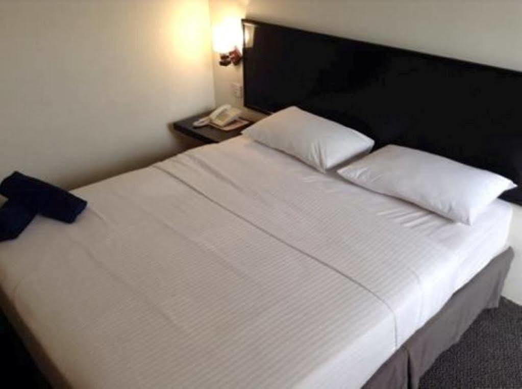 Hotel Sri Sutra - Bandar Sunway 3 Petaling Jaya Exteriör bild