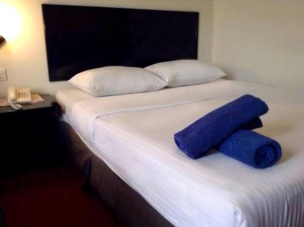 Hotel Sri Sutra - Bandar Sunway 3 Petaling Jaya Exteriör bild